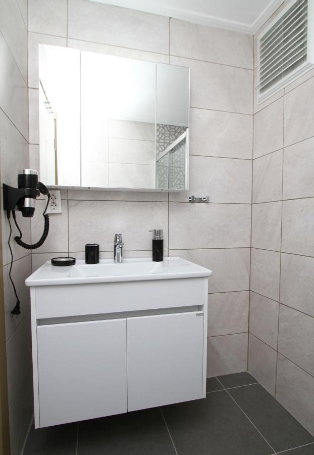 Ufuk Otel Кешме Экстерьер фото